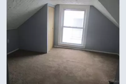 806 Wachendorf Street, Reading, OH 45215 - Photo 5