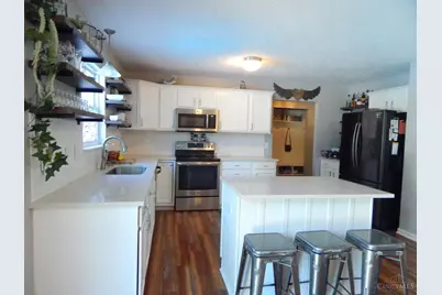 5917 Pepperridge Court, Hamilton Township, OH 45039 - Photo 3