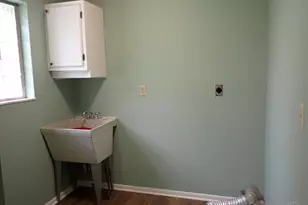 688 Buff Ct, Springfield Township, OH 45231 - Photo 21