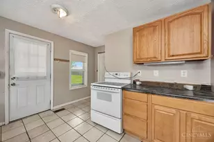 3120 Illinois Ave, Middletown, OH 45042 - Photo 3