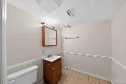 1712 Norcol Lane, Cincinnati, OH 45231 - Photo 23