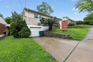 2945 Aquadale, Cincinnati, OH 45211 - Photo 3