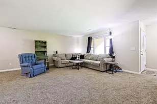 813 S 1st St, Trenton, OH 45067 - Photo 9