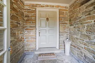 32 Hampton Ln, Cincinnati, OH 45208 - Photo 7