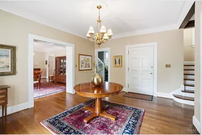 32 Hampton Lane, Cincinnati, OH 45208 - Photo 11