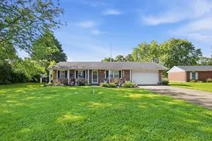 8233 Meadowlark Dr, Carlisle, OH 45005 - Photo 3