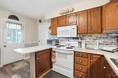 8233 Meadowlark Drive, Carlisle, OH 45005 - Photo 15