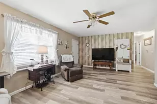 8233 Meadowlark Dr, Carlisle, OH 45005 - Photo 9