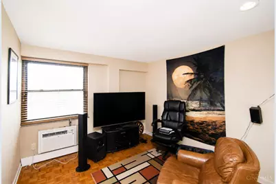 1815 William Howard Taft Road #809, Cincinnati, OH 45206 - Photo 11