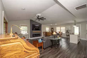 40 Lakengren Dr, Lake Lakengren, OH 45320 - Photo 9