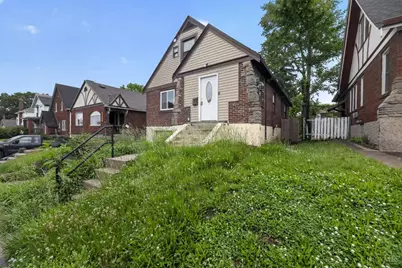 1818 Lawn Avenue, Cincinnati, OH 45237 - Photo 3