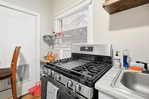 2149 W Clifton Ave, Cincinnati, OH 45219 - Photo 21