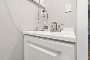 2149 W Clifton Ave, Cincinnati, OH 45219 - Photo 27