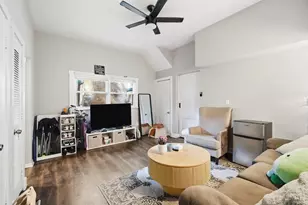 2149 W Clifton Ave, Cincinnati, OH 45219 - Photo 13