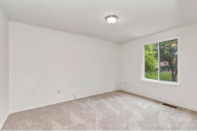10683 Stonewood Court, Cincinnati, OH 45240 - Photo 23