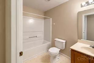 7343 Chatham Ct, West Chester, OH 45069 - Photo 9