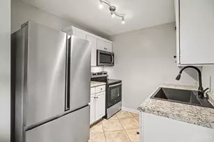 9656 Woodmill Ln, Cincinnati, OH 45231 - Photo 7