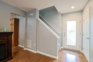 312 Heftner Cir, Hamilton Township, OH 45039 - Photo 5