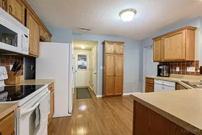 312 Heftner Circle, Hamilton Township, OH 45039 - Photo 9