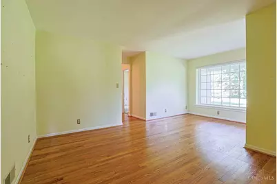 258 Hilltop Lane, Wyoming, OH 45215 - Photo 9