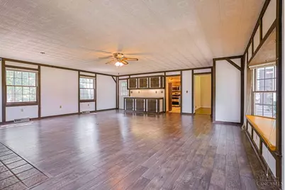 258 Hilltop Lane, Wyoming, OH 45215 - Photo 11