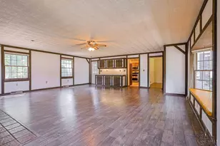 258 Hilltop Ln, Wyoming, OH 45215 - Photo 11