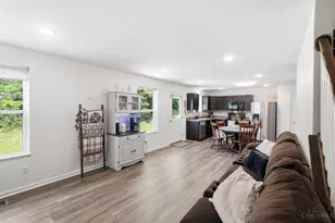 1022 Golden Oak Dr, Hamilton, OH 45013 - Photo 9