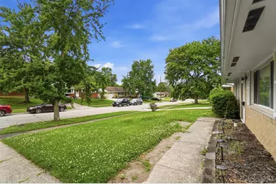 942 Goodhue Circle, Forest Park, OH 45250 - Photo 5