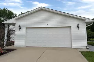 876 Maple Ridge Ct, Fairfield, OH 45014 - Photo 9