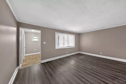 8769 Zodiac Drive, Springfield Township, OH 45231 - Photo 9