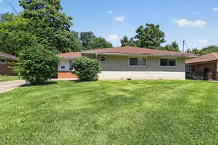 8769 Zodiac Dr, Springfield Township, OH 45231 - Photo 5