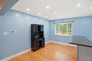 1944 Lehigh Ave, Cincinnati, OH 45230 - Photo 9