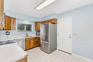 358 Glen Oaks Dr, Delhi Township, OH 45238 - Photo 15