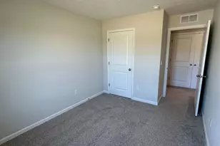 10395 Mae Ct, Colerain Township, OH 45251 - Photo 11