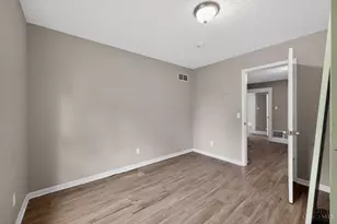 1833 Cordova Ave, Cincinnati, OH 45239 - Photo 17