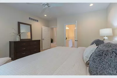 6879 Prairie View Drive, Hamilton Township, OH 45039 - Photo 17