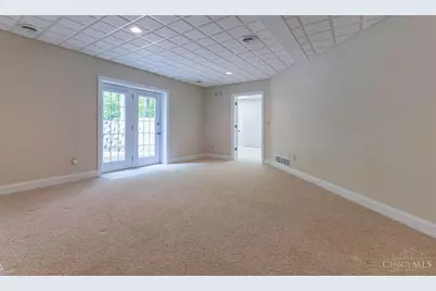 6879 Prairie View Drive, Hamilton Township, OH 45039 - Photo 29