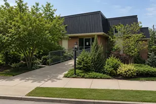 880 Rue De La Paix, Cincinnati, OH 45220 - Photo 13