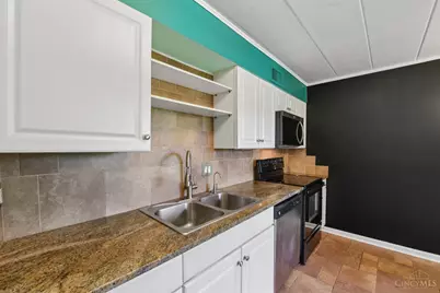880 Rue De La Paix #A5, Cincinnati, OH 45220 - Photo 13
