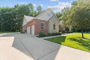 820 Indian Lakes Blvd, Washington Township, OH 45113 - Photo 5