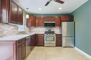 3958 Ridgecombe Dr, Cincinnati, OH 45248 - Photo 9