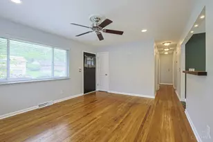 3958 Ridgecombe Dr, Cincinnati, OH 45248 - Photo 5