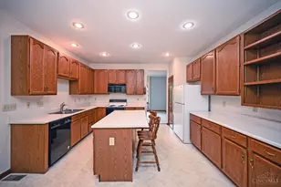 848 Cannes Ct, Miami Township, OH 45140 - Photo 17