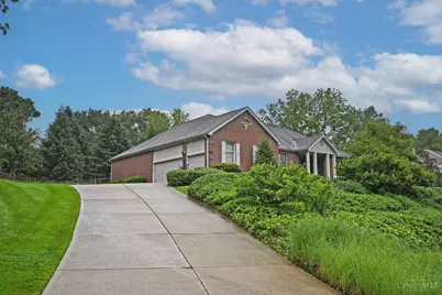 848 Cannes Court, Miami Township, OH 45140 - Photo 3