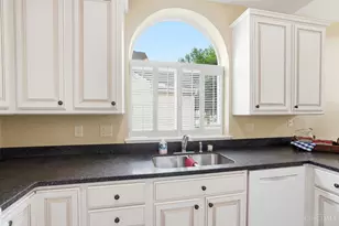 9490 Carriage Run Cir, Deerfield Township, OH 45140 - Photo 21