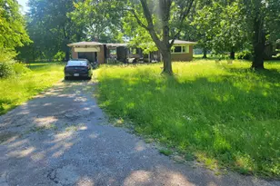 604 Laura Dr, Bethel, OH 45106 - Photo 1