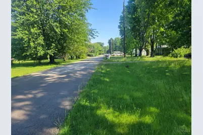 604 Laura Drive, Bethel, OH 45106 - Photo 7