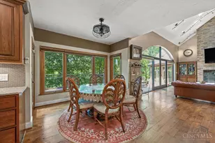 7883 Chestershire Dr, West Chester, OH 45241 - Photo 9