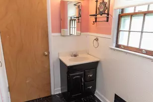 1031 Schiff Ave, Cincinnati, OH 45205 - Photo 9