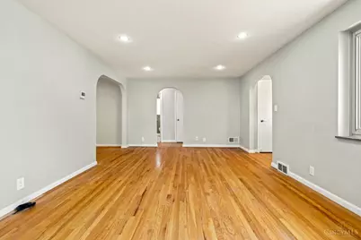 5758 Glengate Lane, Cincinnati, OH 45212 - Photo 7